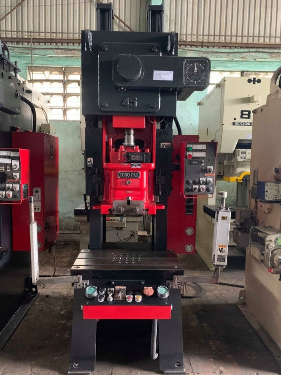 AMADA 45 TON 