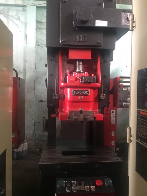 AMADA 60 TON